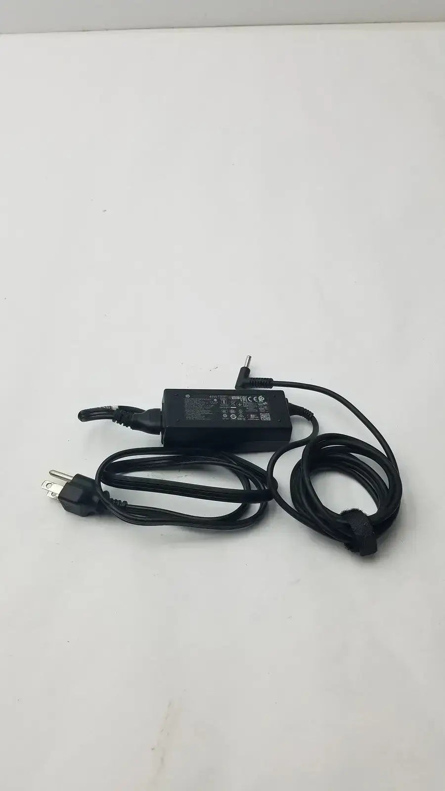 Original HP 45W 19.5V 2.31A Ultrabook Notebook Ac Adapter 741727-001 TPN-LA15 - AC