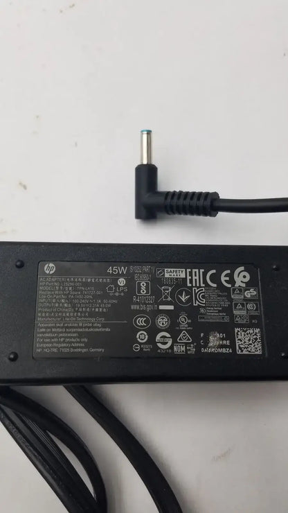 Original HP 45W 19.5V 2.31A Ultrabook Notebook Ac Adapter 741727-001 TPN-LA15 - AC