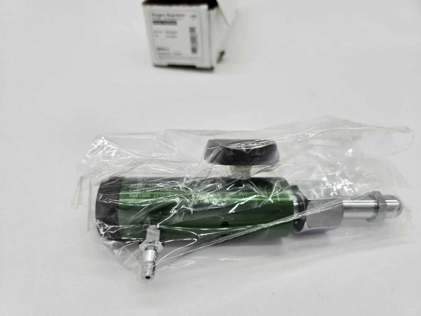 Oxygen Regulator Medline HCS8725M Brass-Sleeved 50psi Flows:0-25 L/min