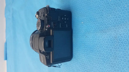 Panasonic LUMIX DMC-FZ18 8.1MP Digital Camera 18x Zoom Leica Lens
