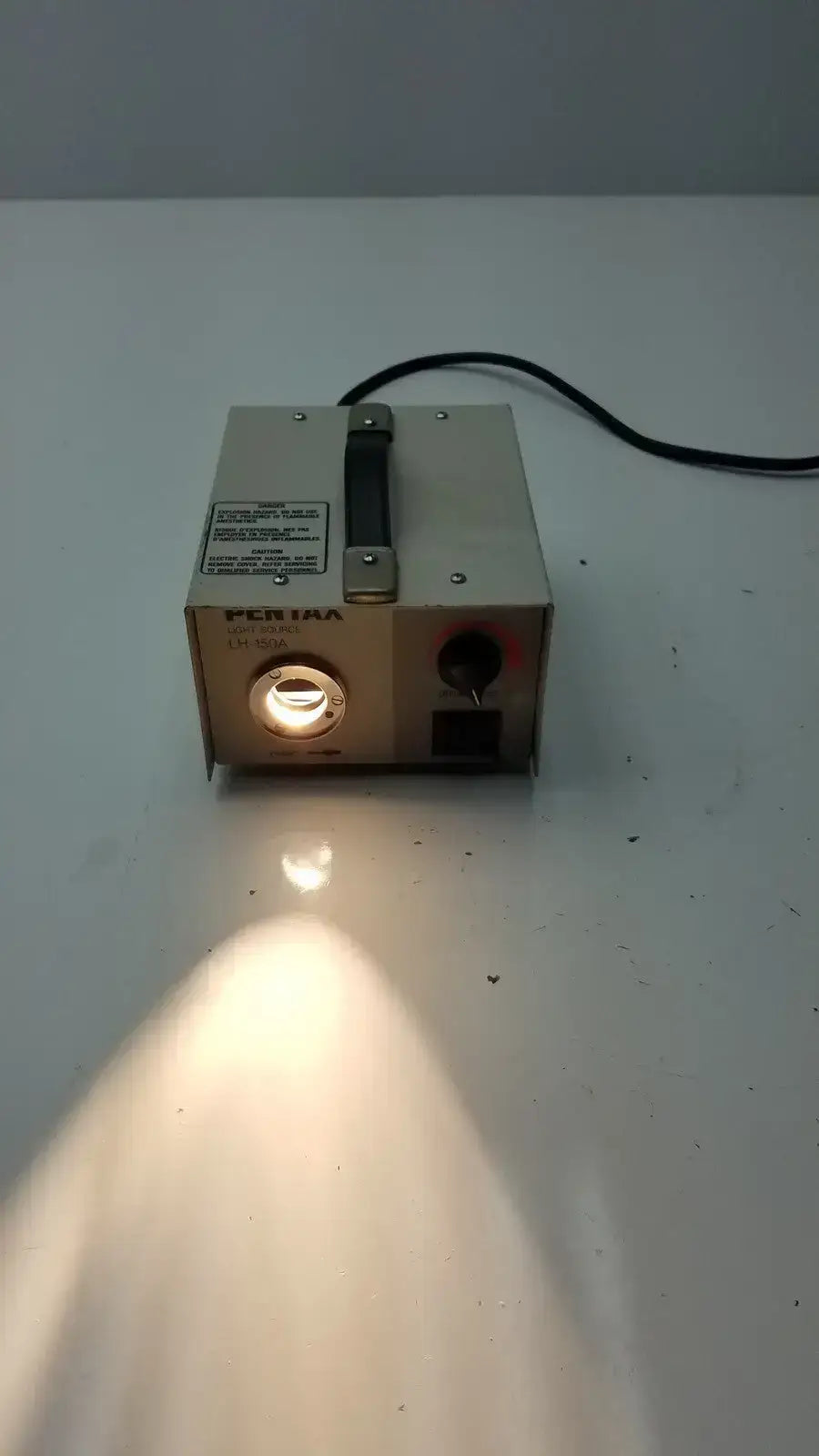 Pentax Light Source Model LH-150A - Endoscopy