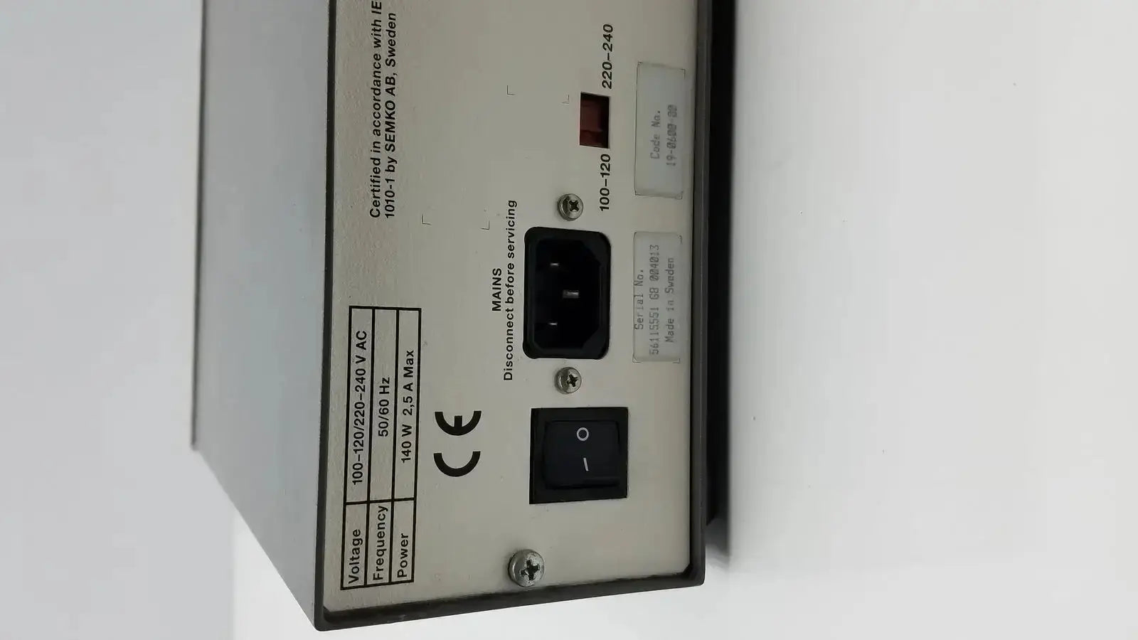 Gray rectangular pharmacia biotech eps 600 electrophoresis power supply with black ports and certified switch by semko ab sweden