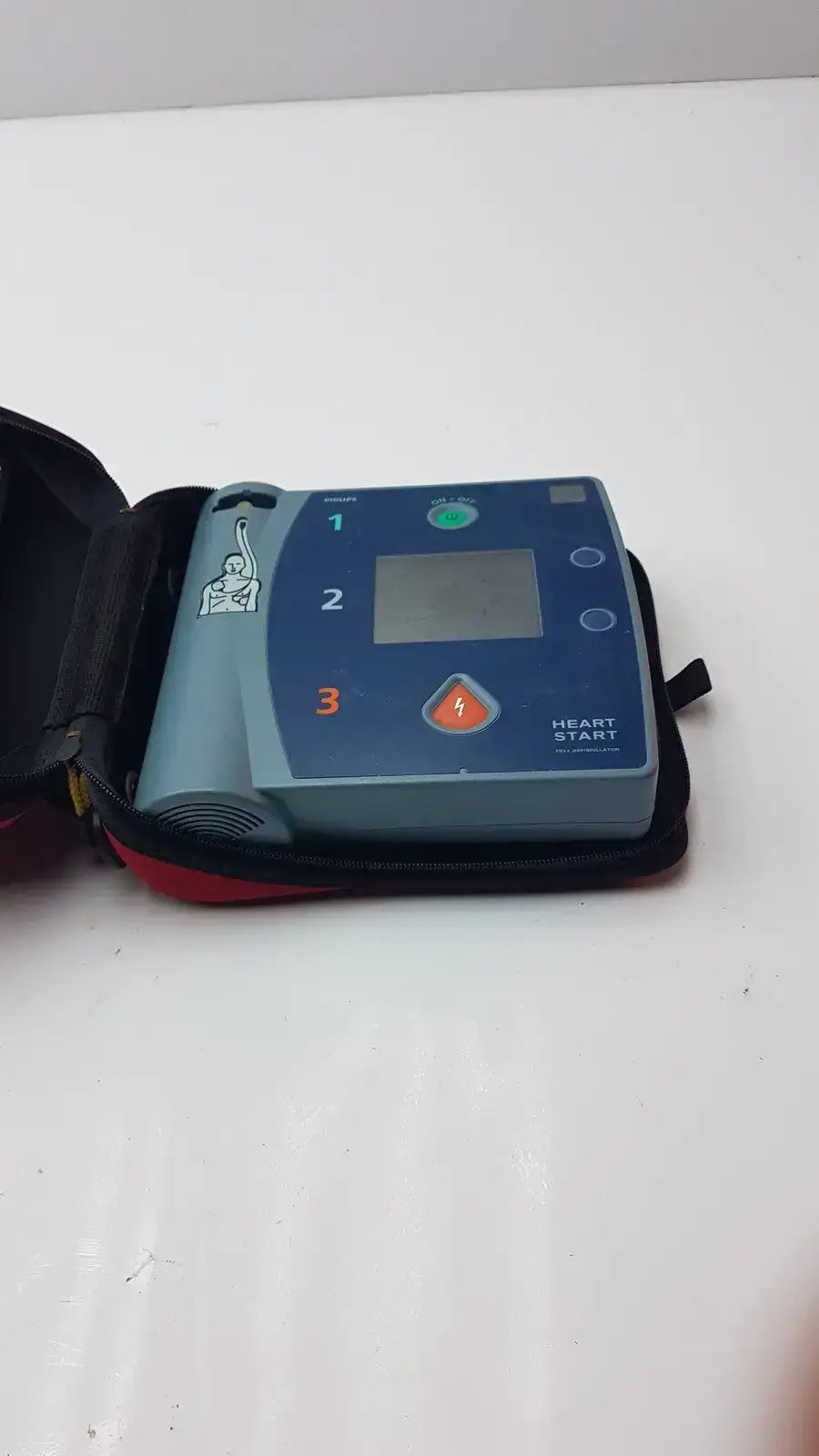 Philips HeartStart FR2+ AED Defibriillator - Automated External Defibrillator (AED)