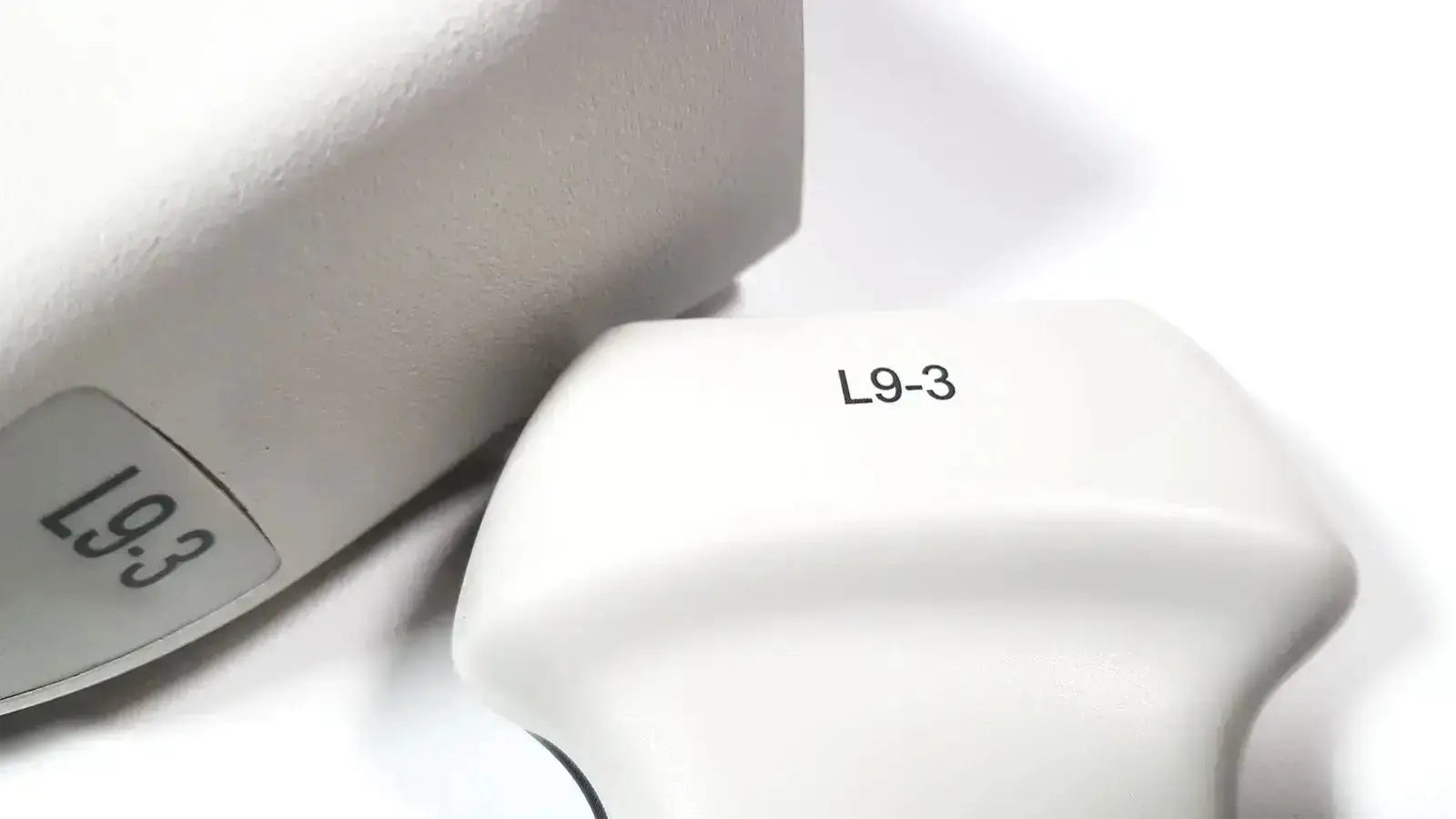 White plastic Philips L9-3 linear array ultrasound transducer probe handle with l9-3 printed for iU22 model