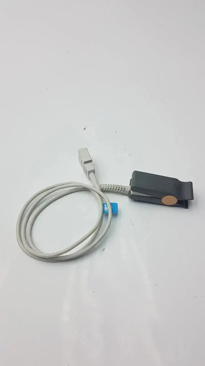 Gray coiled cable with white connector and black clip attachment for philips m1196t reusable adult spo2 sensor