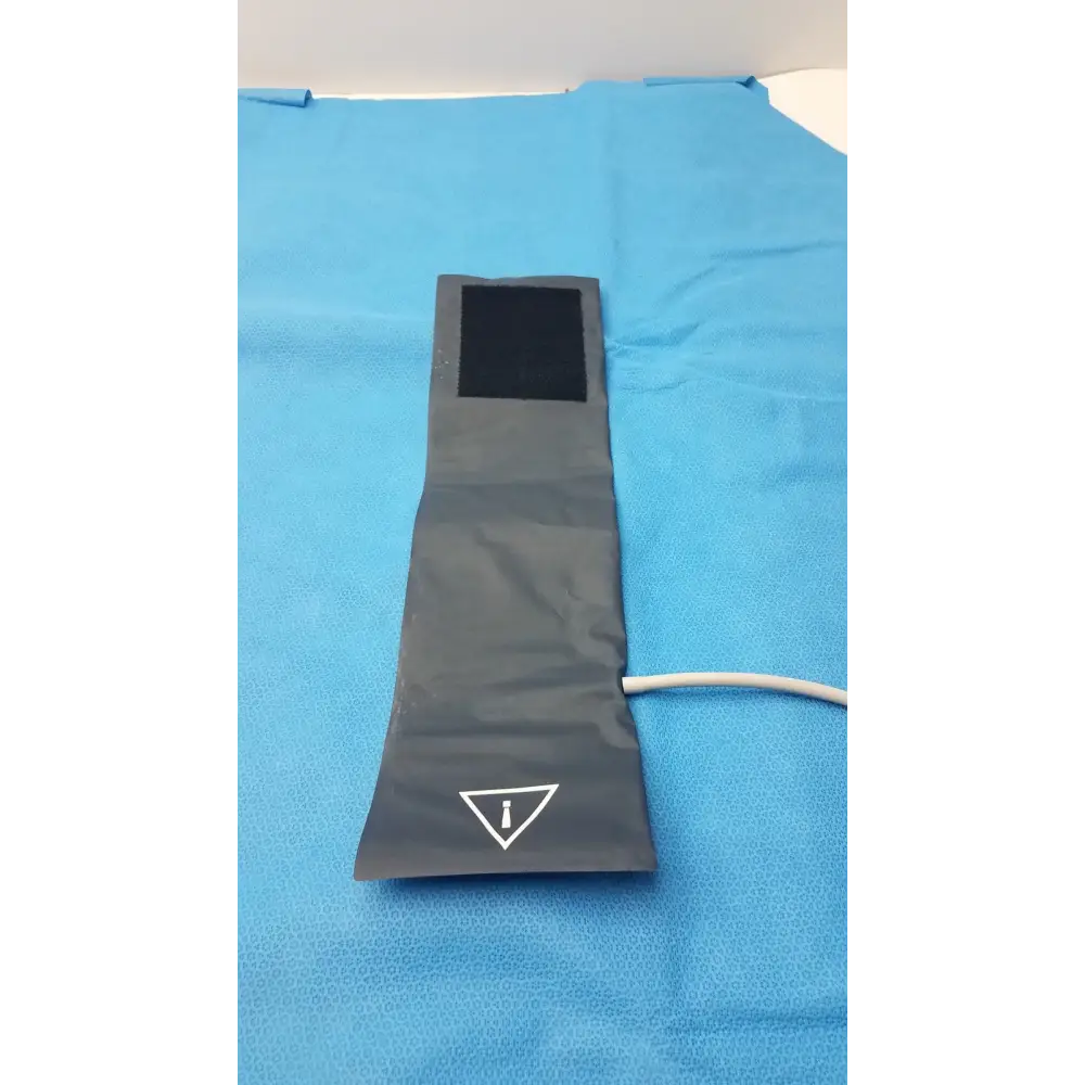 Philips M4555B Adult Blood Pressure Cuff – 27.5–36 cm Reusable- used