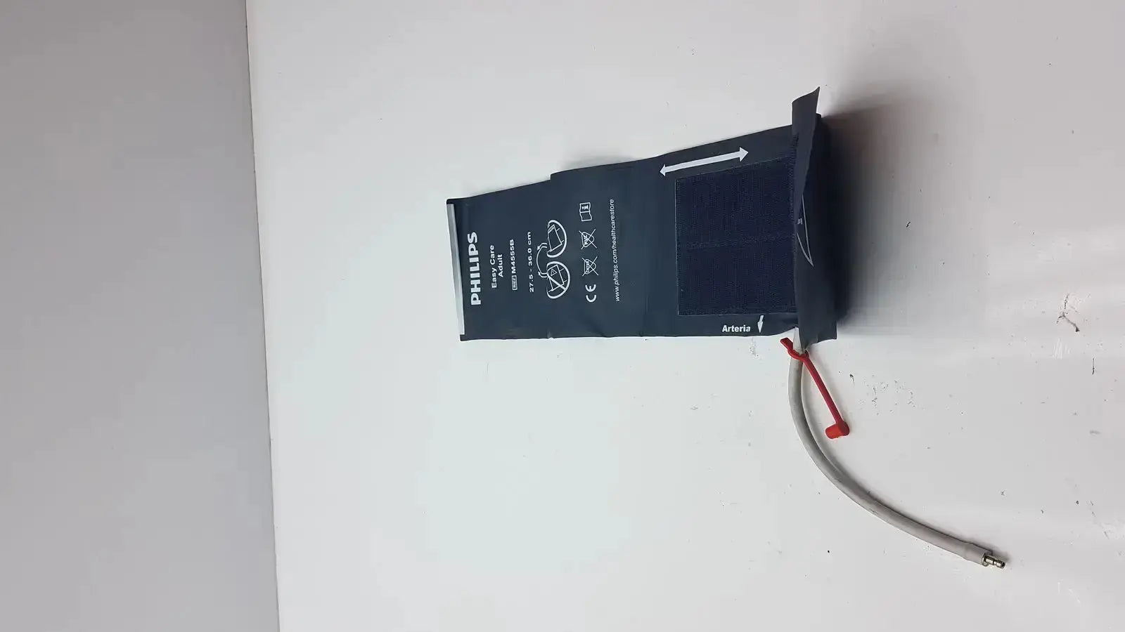 Black philips m4555b adult blood pressure cuff with gray tube and red connector fits arm size 27.5 to 36 cm