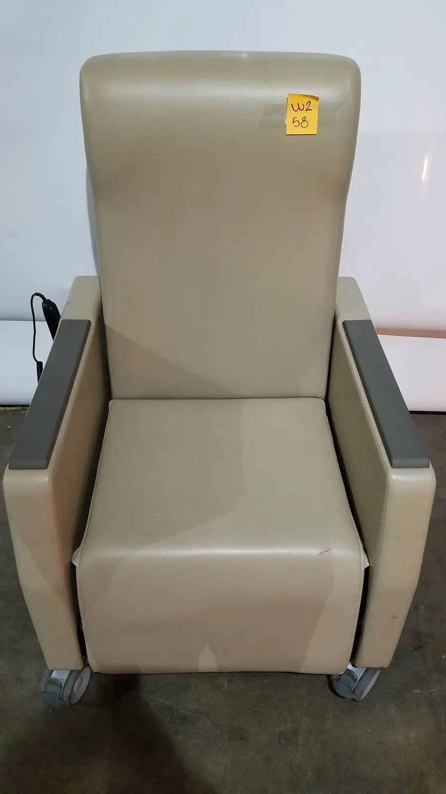 Power Recovery Recliner - 230925-0352-02 With Hand Control