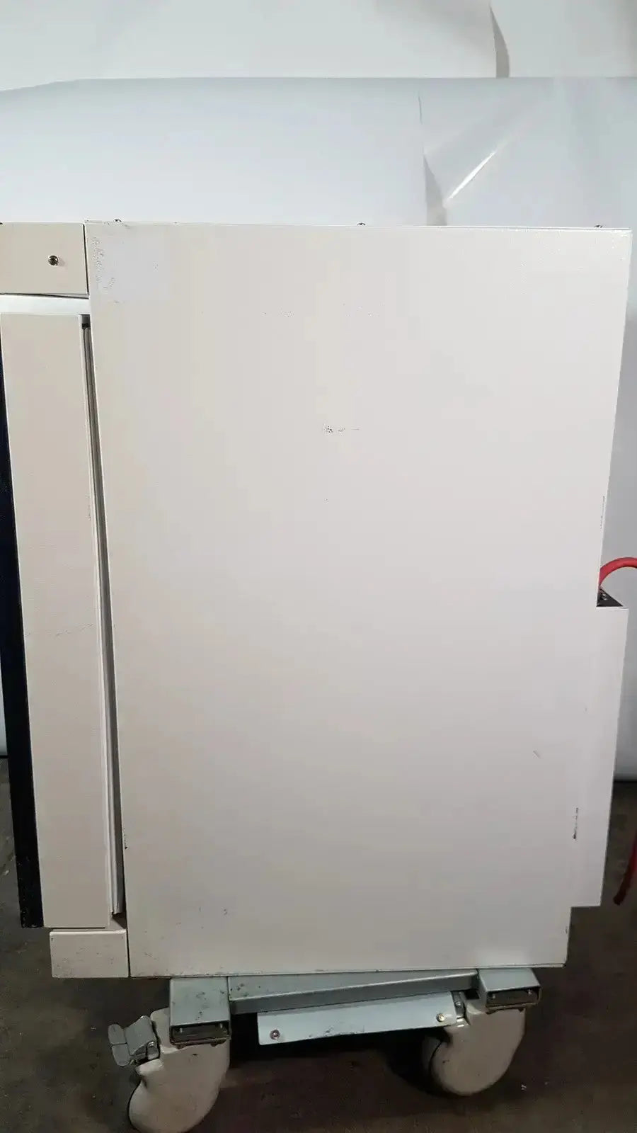 White industrial-grade co2 incubator from napco precision series with matte finish and sturdy metal caster wheels