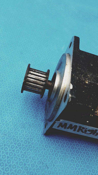 Fanuc A06B-0310-B002 AC Servo Motor - Model 2-0S 4-Pin & 17-Pin Connector