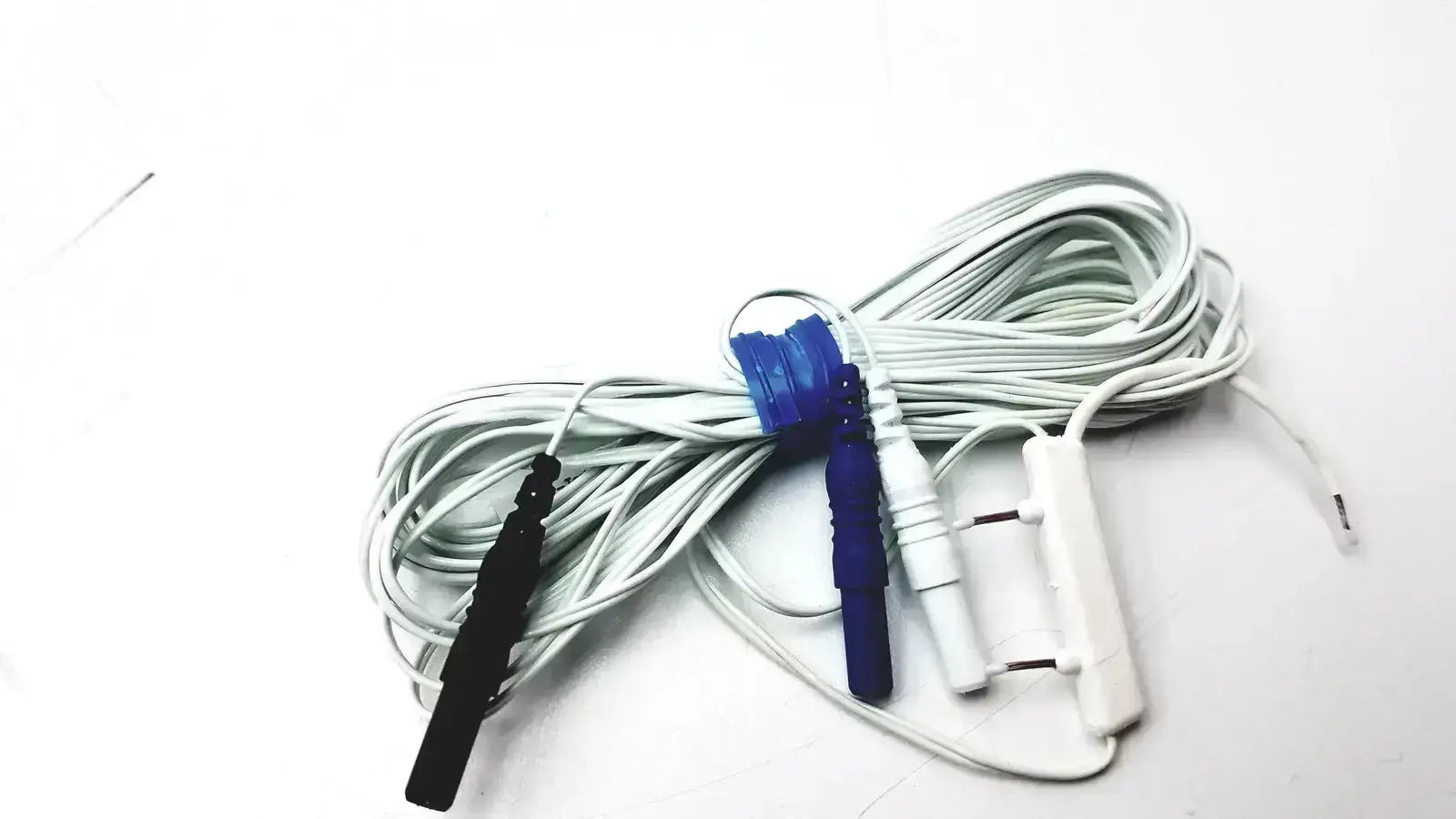 Coiled white cables with blue and black connectors and white clip for pro-tech p1224 thermocouple nasal oral airflow sensor