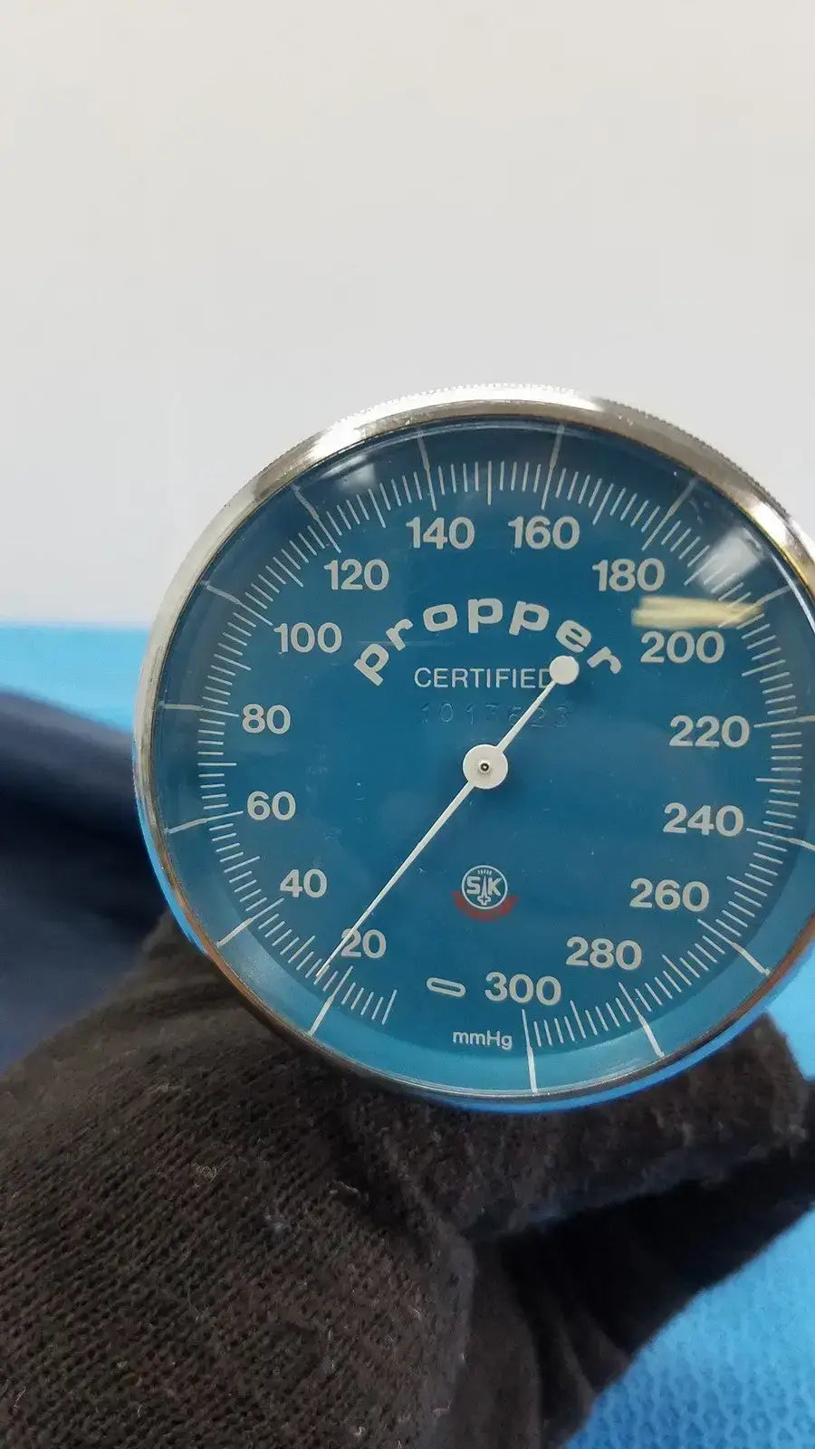 Propper Aneroid Sphygmomanometer Blood Pressure Cuff Kit Adult