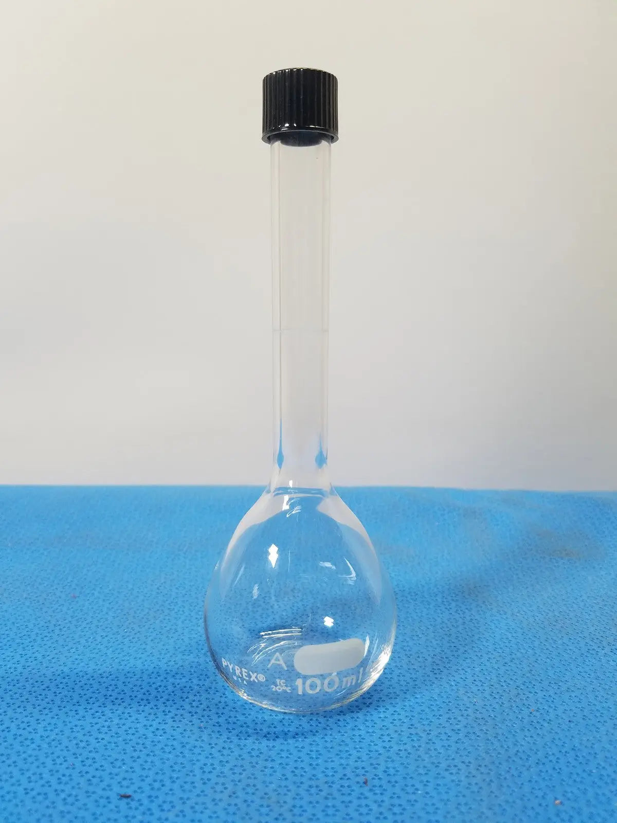 Pyrex 100 mL Round Bottom Kjeldahl Flask with Stopper – Borosilicate Laboratory