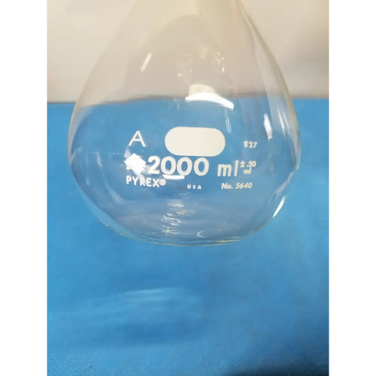 Pyrex 2000 mL Volumetric Flask – Borosilicate Laboratory Glassware