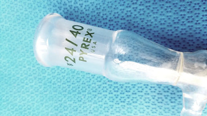 PYREX Jacketed Liebig Condenser – West-Style Glass Distillation Labware - Laboratory