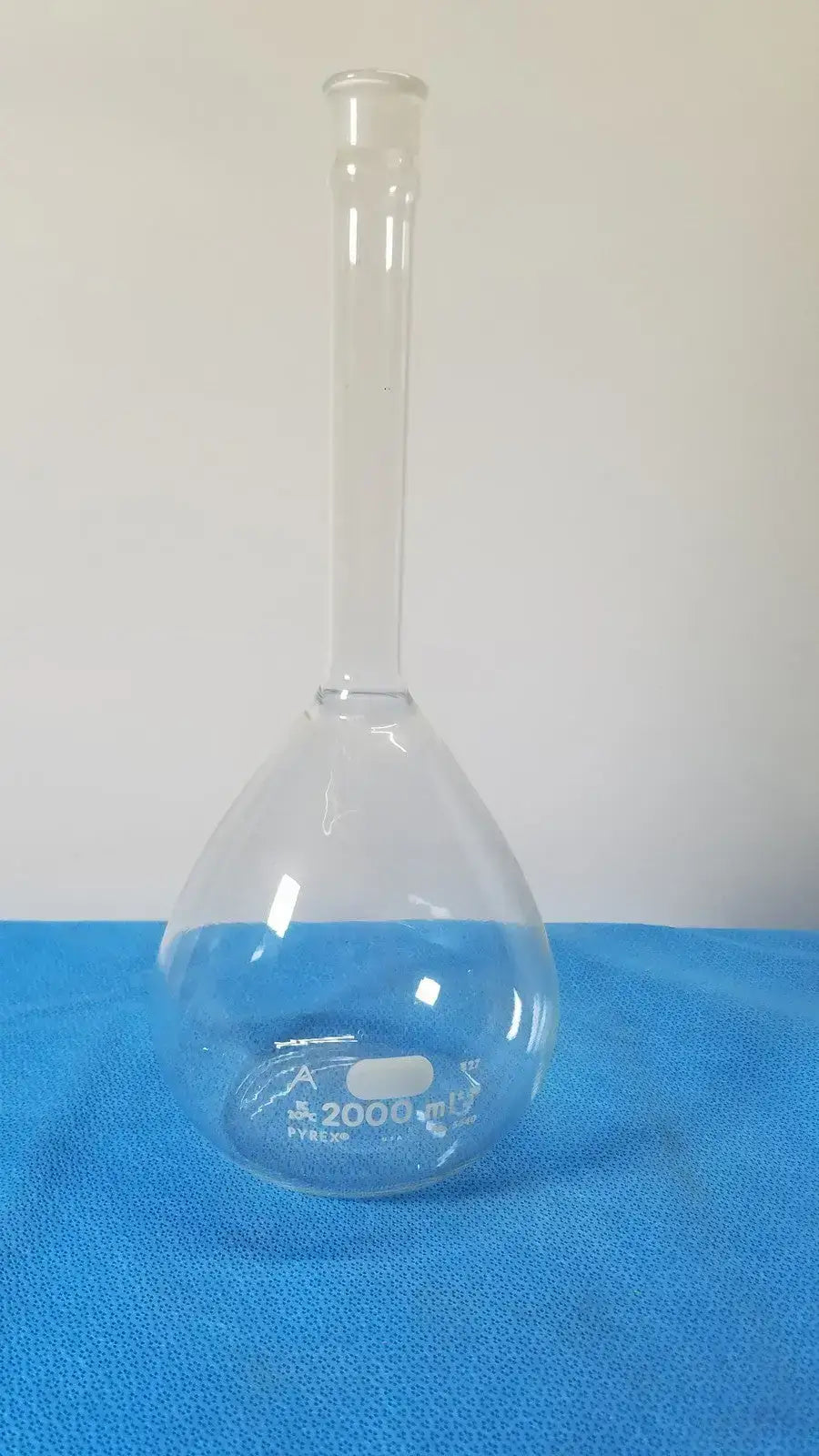 PYREX Volumetric Flask 2000 mL Class A Glass TC