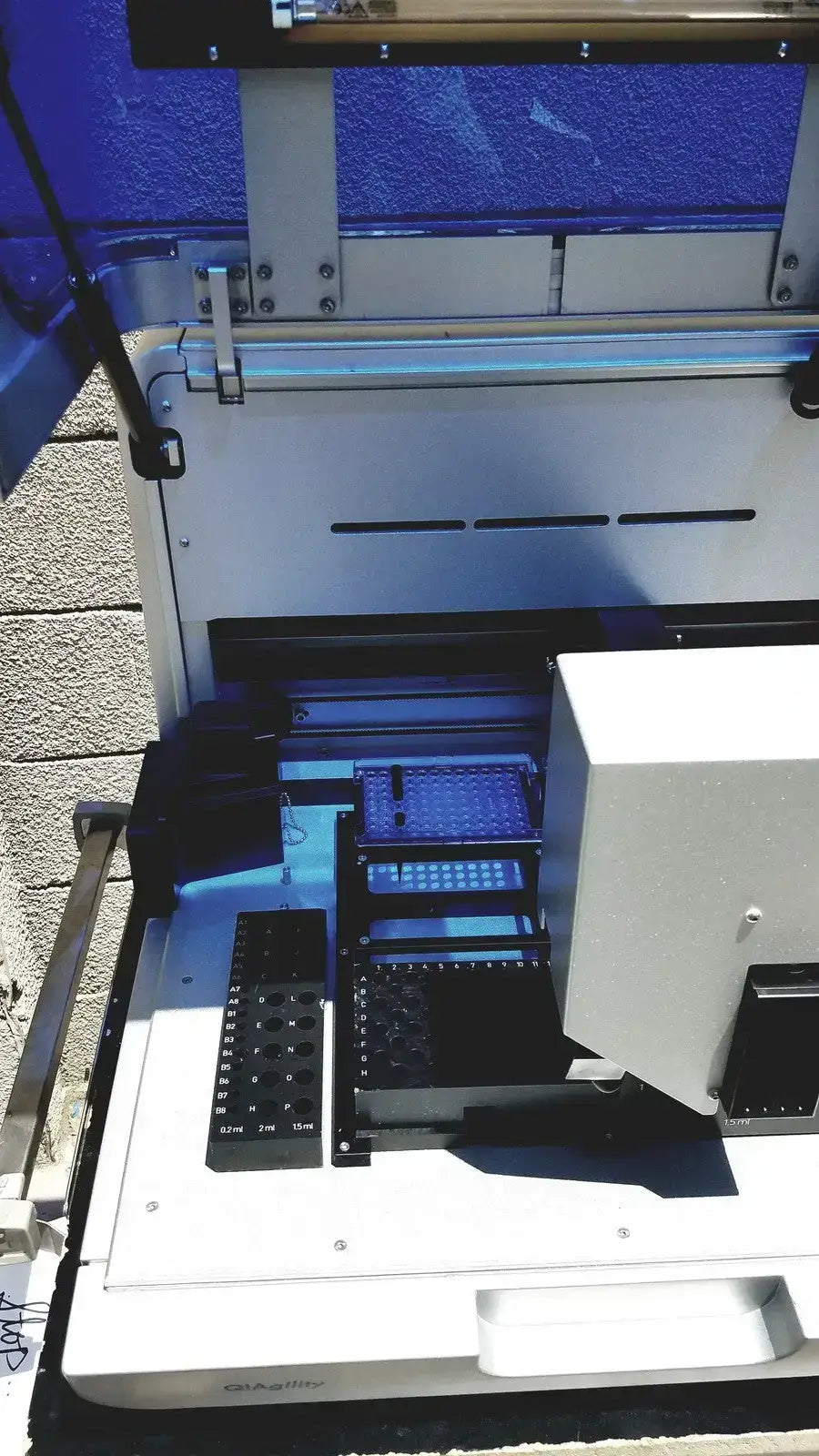 QIAGEN QIAgility Liquid Handling System - Automated