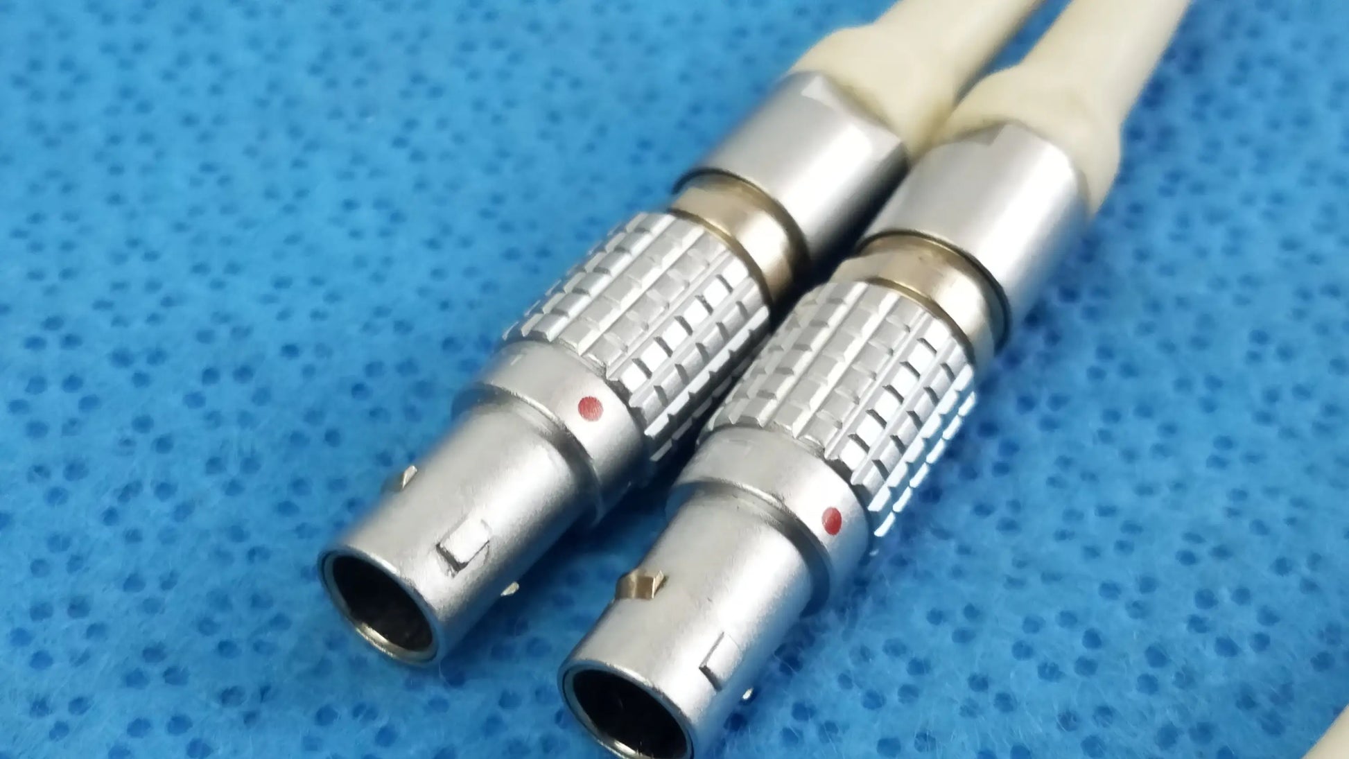 Redel Cables Three LEMO Connectors Green Black White - Multi-Connector Cable