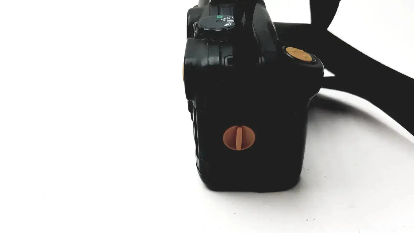 Black ricoh caplio 500se digital camera with gold dials and shutter button featuring 8 megapixels and 3x optical zoom