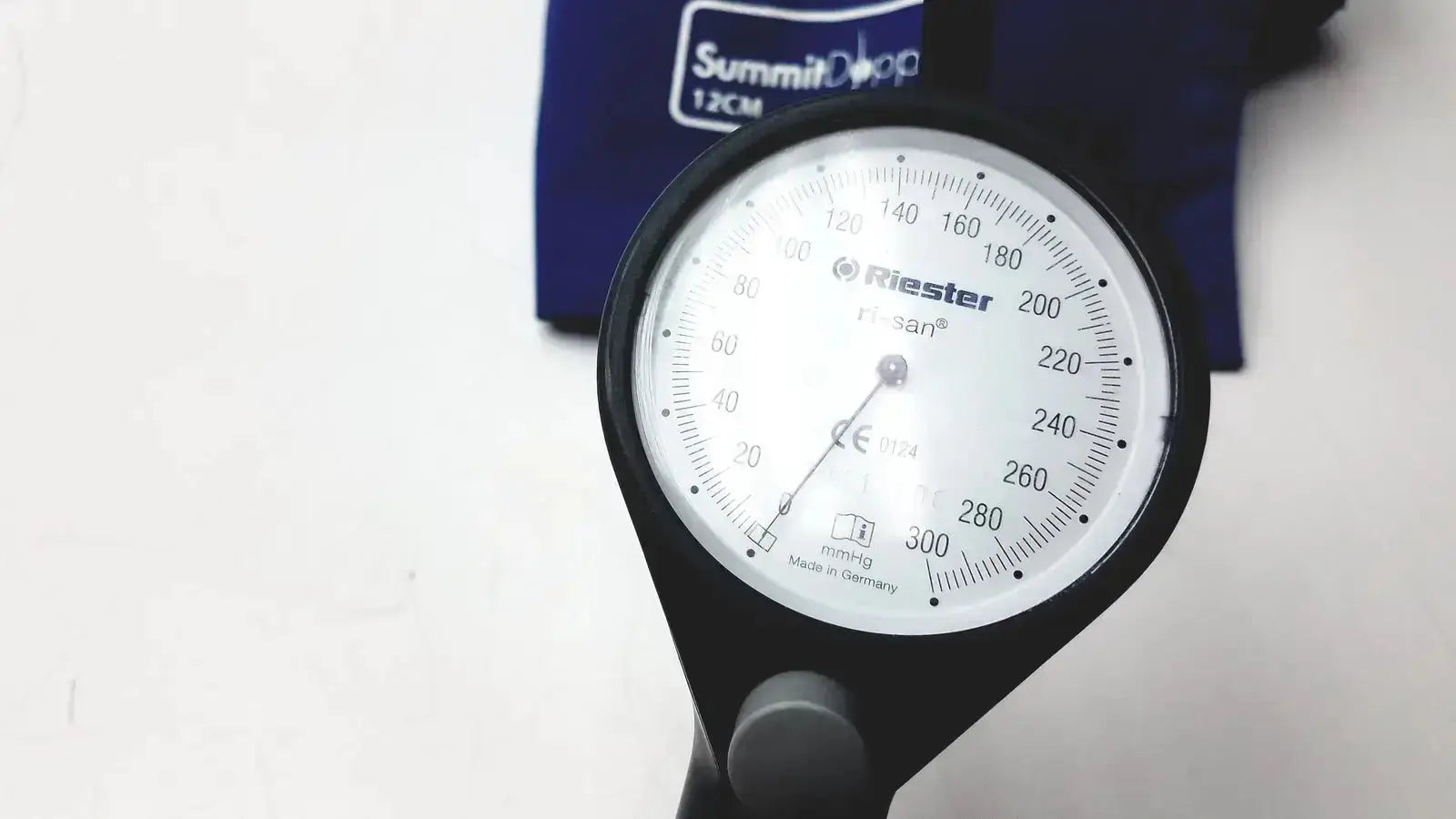 Black riester 0124 sphygmomanometer with white dial and summit bp cuffs for pre owned medical equipment use