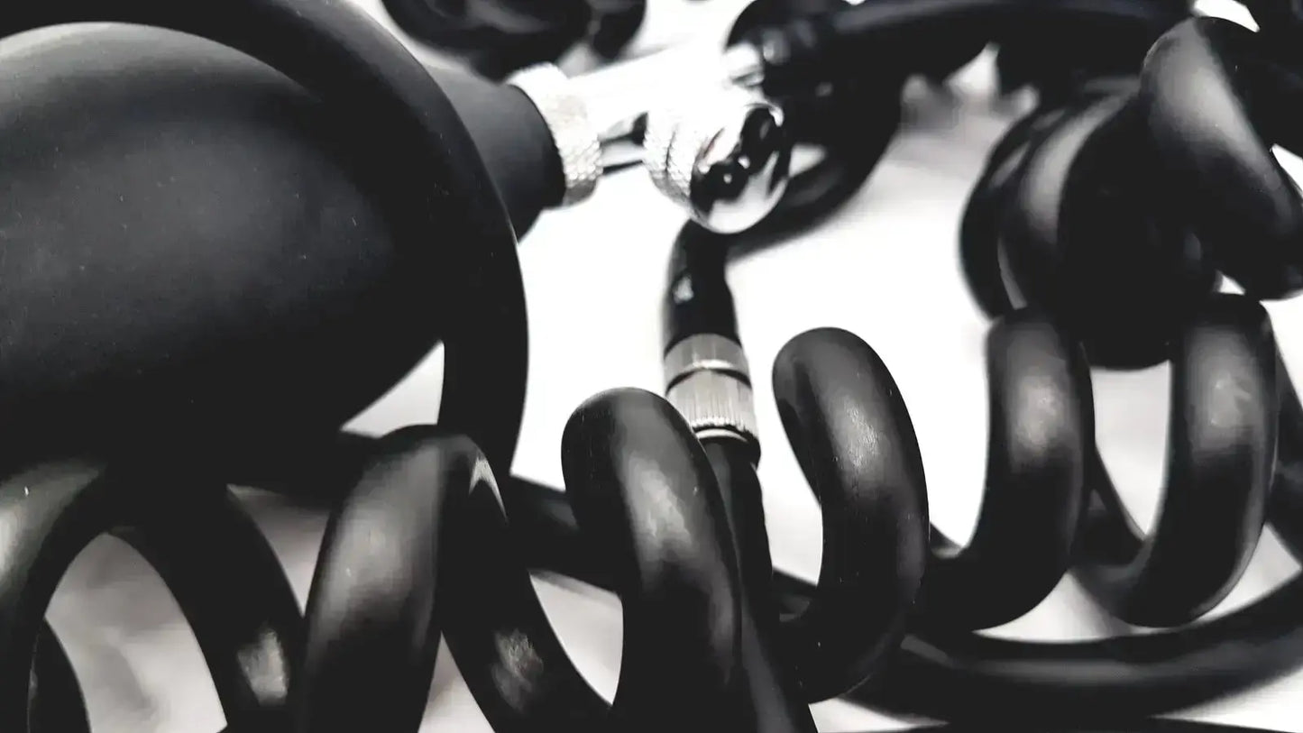 Black rubber balloon with coiled tubing and metallic connectors for riester big ben square ben square sphygmomanometer