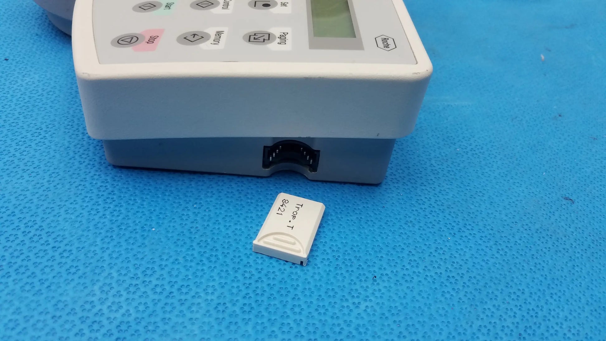 Roche Cardiac Reader Blood Test Analyzer System