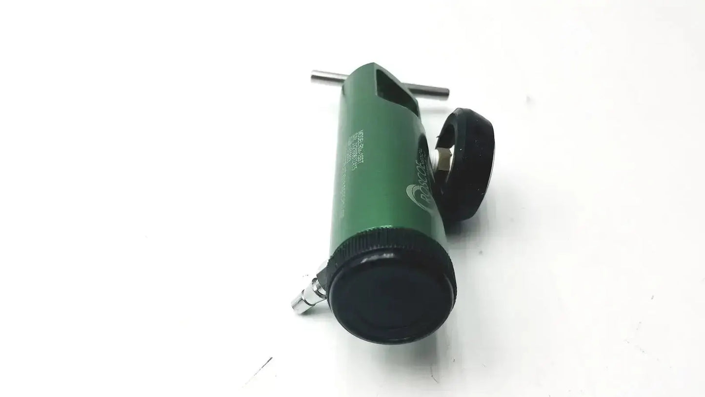 Green roscoe medical mini oxygen regulator rmi-15st with black end caps and t-shaped handle featuring engraved branding