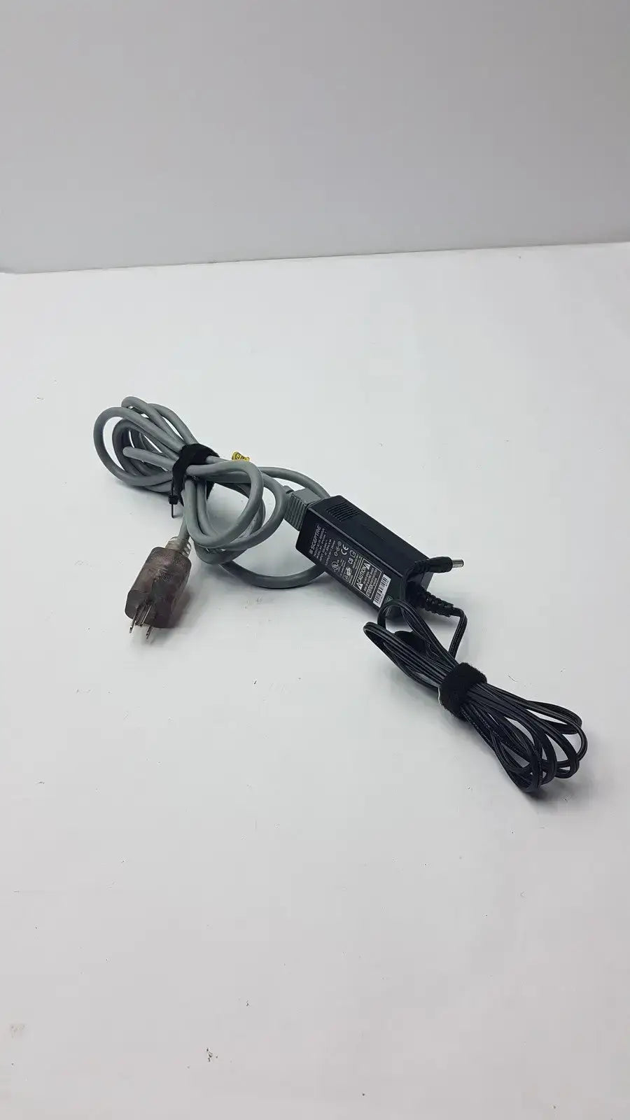 Sceptre SPU15A-1 15W Desktop Switching Power Supply With Cable