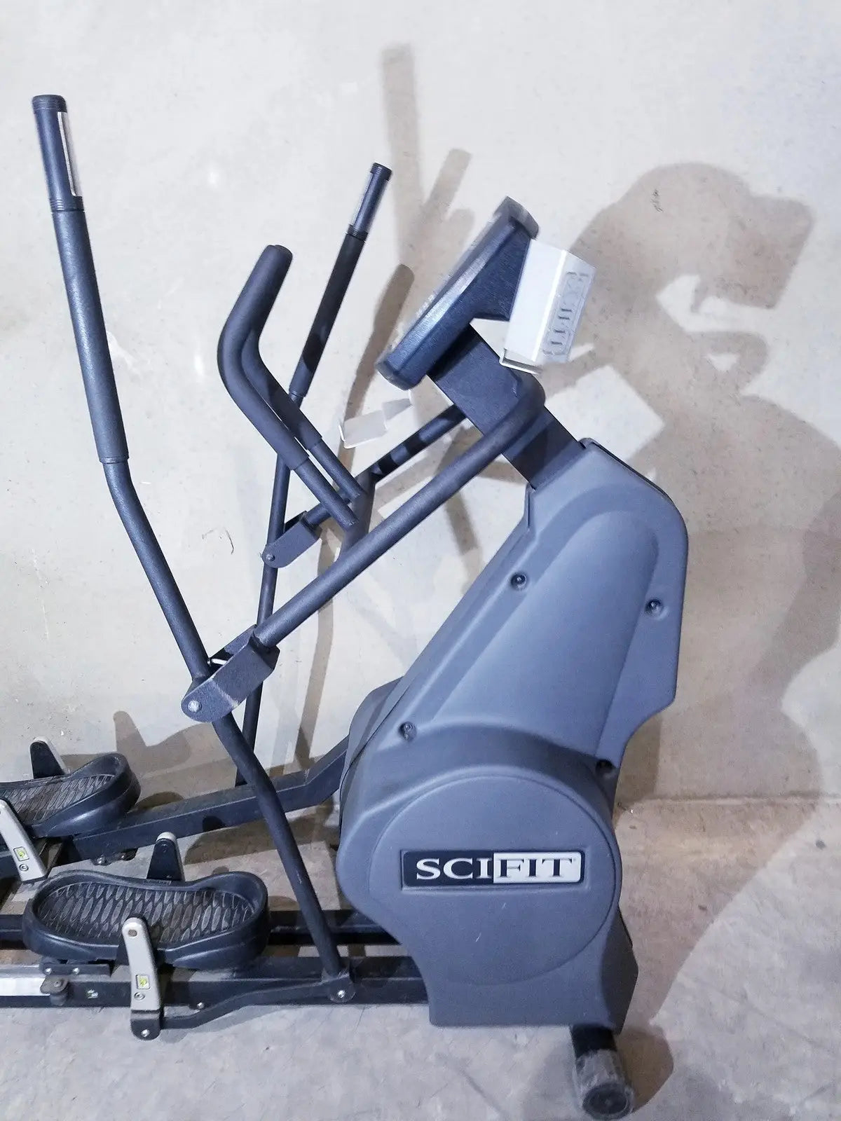 SCIFIT Elliptical Crosstrainer Commercial Gym Cardio Exercise Machine SXT7000