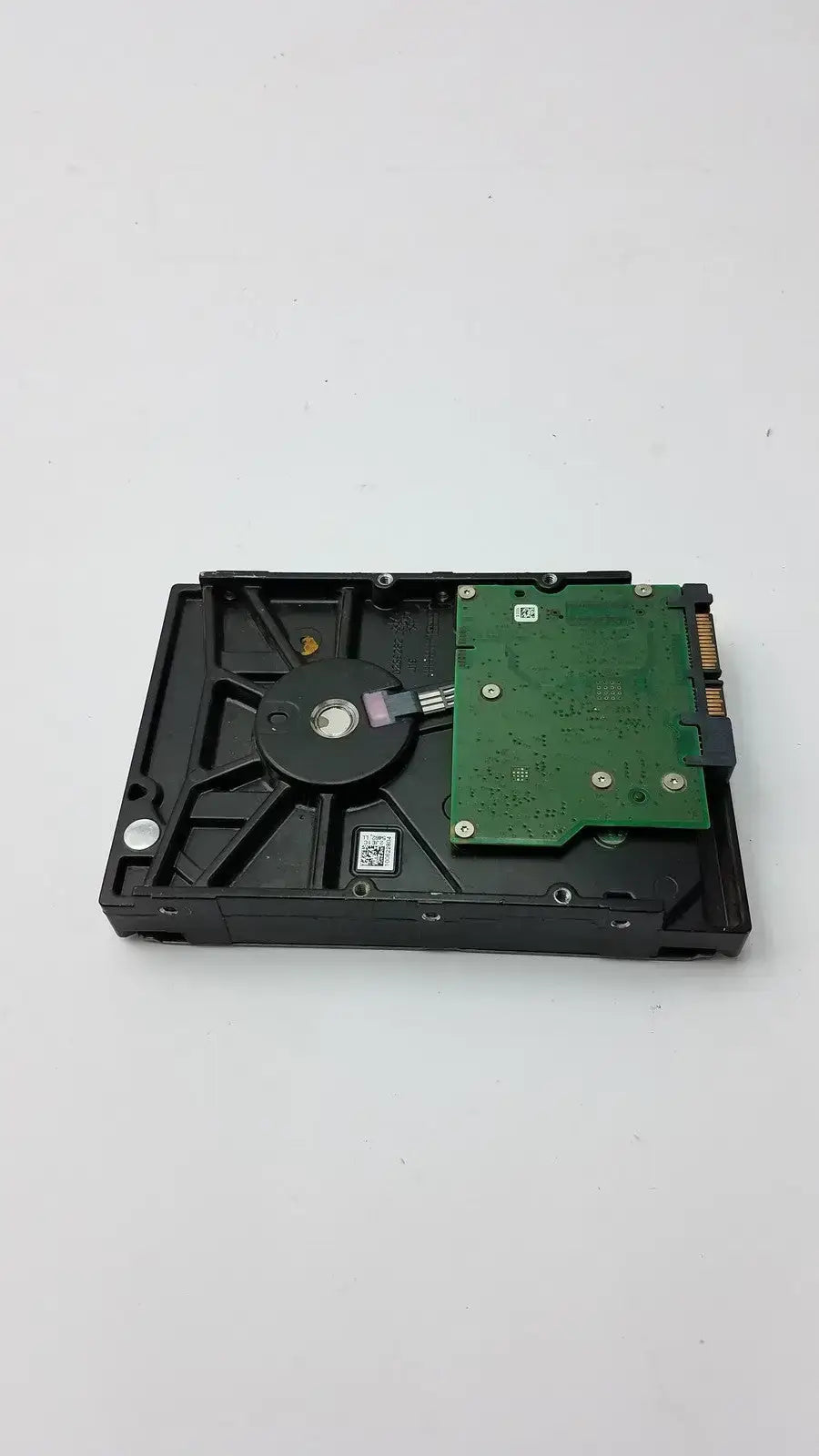 Seagate Barracuda 3TB 7200RPM 3.5’’ SATA HDD ST3000DM001 9YN166 Desktop Drive - Internal Hard