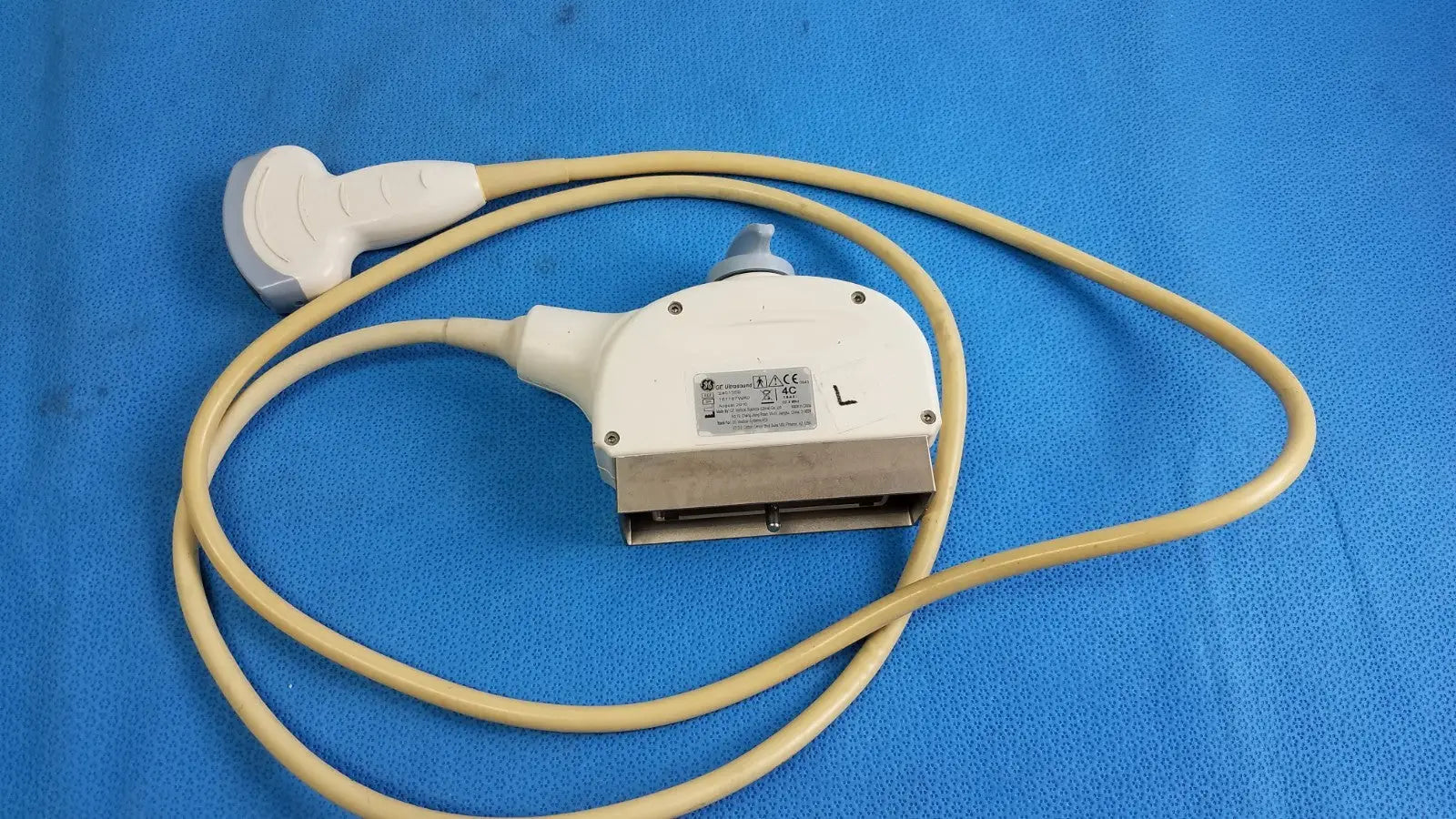Sector Array Ultrasound Transducer Probe