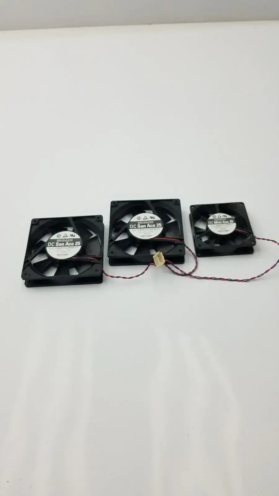 Set of 3 Brushless DC San Ace 25 109p1212m4021 - Axial Fan