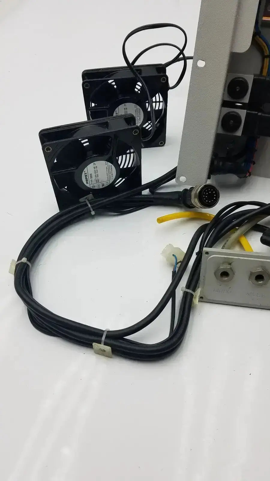 Black rectangular cooling fans with blades and labels connected by cables to gray siemens logo 230rc 6ed1 052-1fb00-0ba4 unit