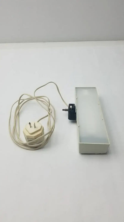 Sigma Wave White Light With Plug - Medical Lighting