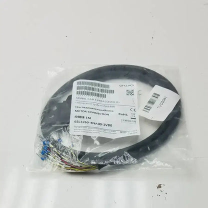 Black signal cable preassembled for motor connection 6sl3260-4na00-1vb0 packaged in clear plastic with white label