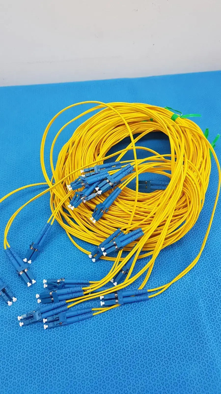 Singlemode Fiber Optic Cable Assembly – LC to UPC Polish 5 Meter Box of 26