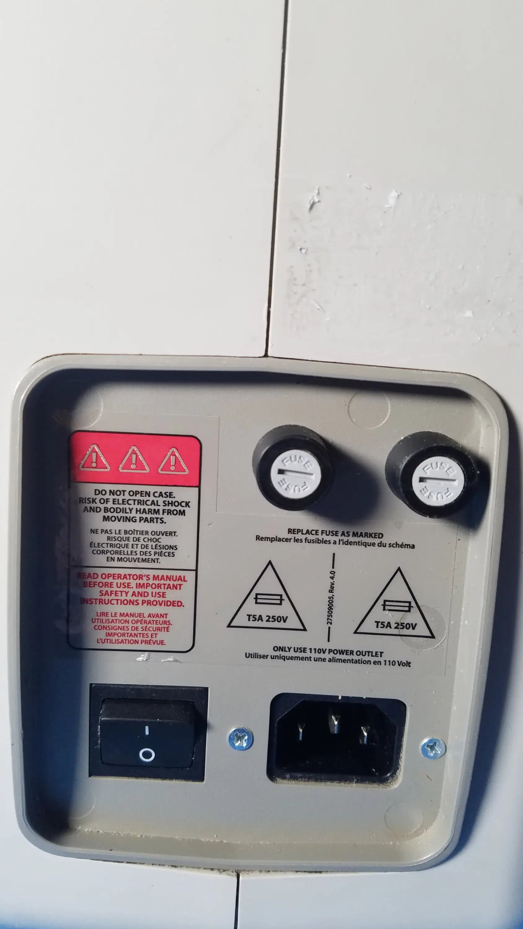 Gray plastic electrical panel with two black dials power switch and outlet on sizewise sapphire low air loss mattress pump for buy used medical equipment