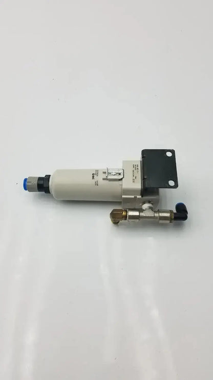Industrial air filter smc fd30-n02c-2z-a with beige cylindrical body, metallic fittings, blue caps, and 150 psi max pressure