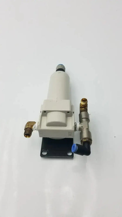Smc fd30-n02c-2z-a white industrial air filter with brass and black fittings and 150 psi max pressure