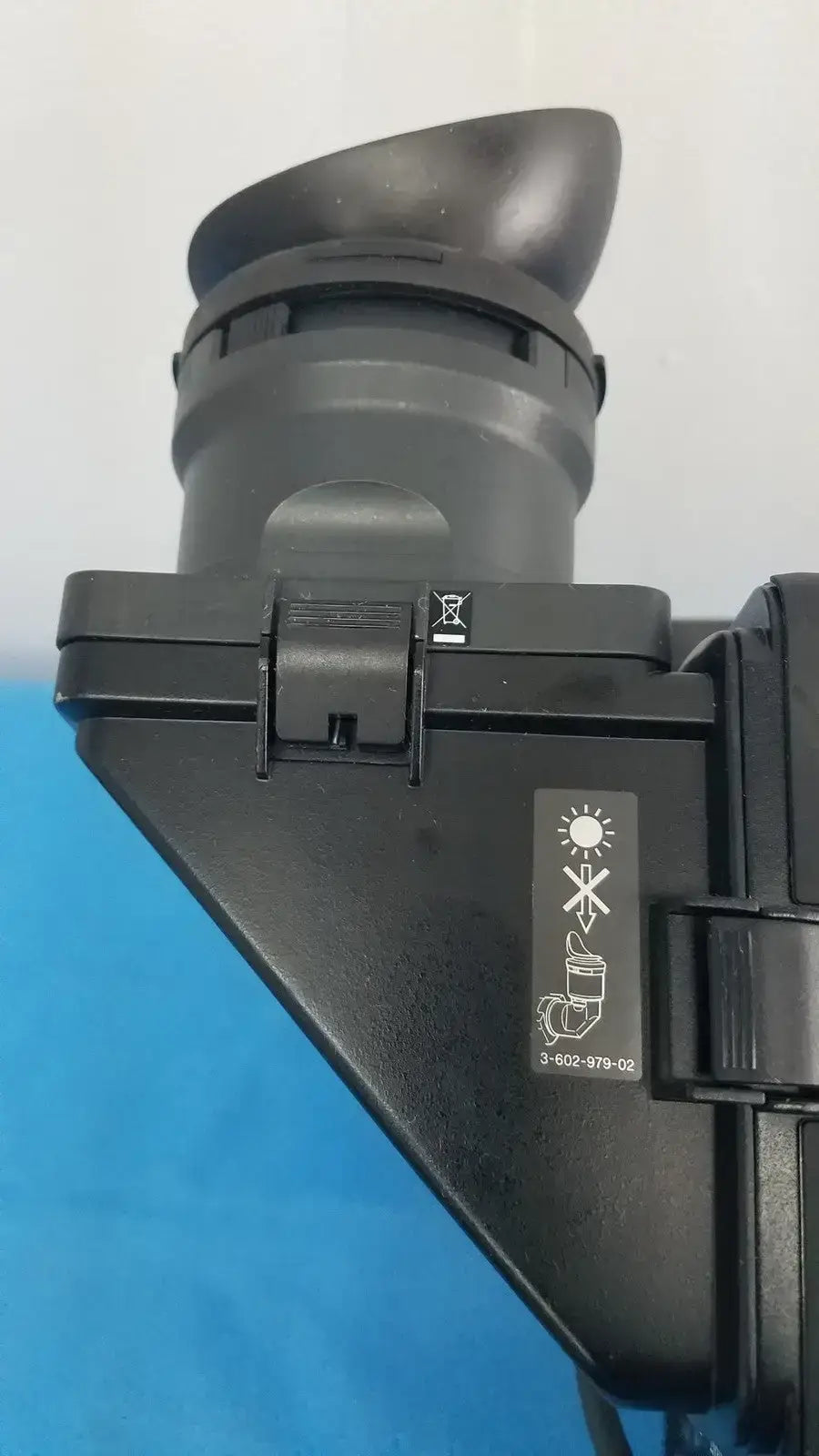 Sony PMW-300 Solid-State Memory XDCAM Camcorder Full HD 3CMOS