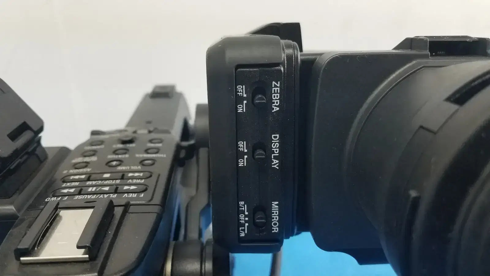 Sony PMW-300 Solid-State Memory XDCAM Camcorder Full HD 3CMOS