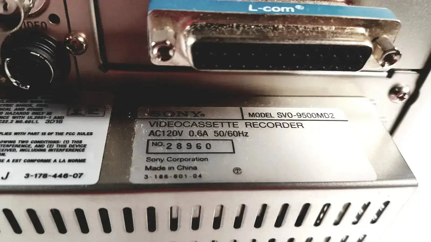 Sony svo-9500md medical svhs vhs videocassette recorder with metallic silver chassis and black labeling for medical use