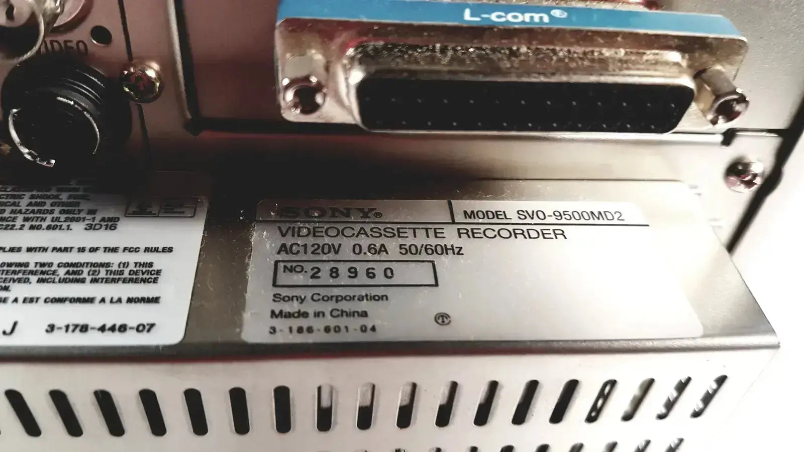 Sony svo-9500md medical svhs vhs videocassette recorder with metallic silver chassis and black labeling for medical use