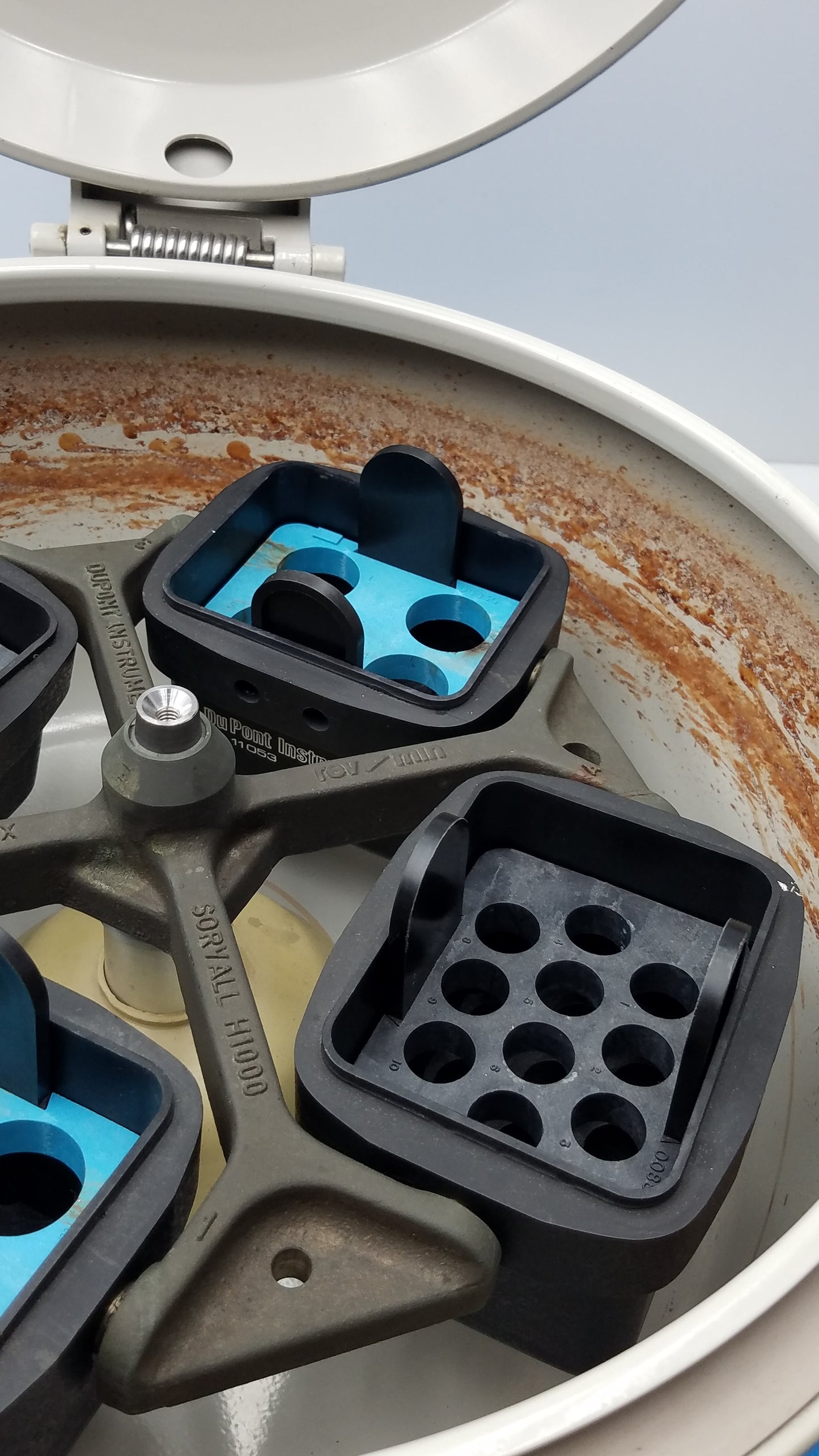 Sorvall Instruments GLC-4 General Laboratory Centriufuge - Centrifuge