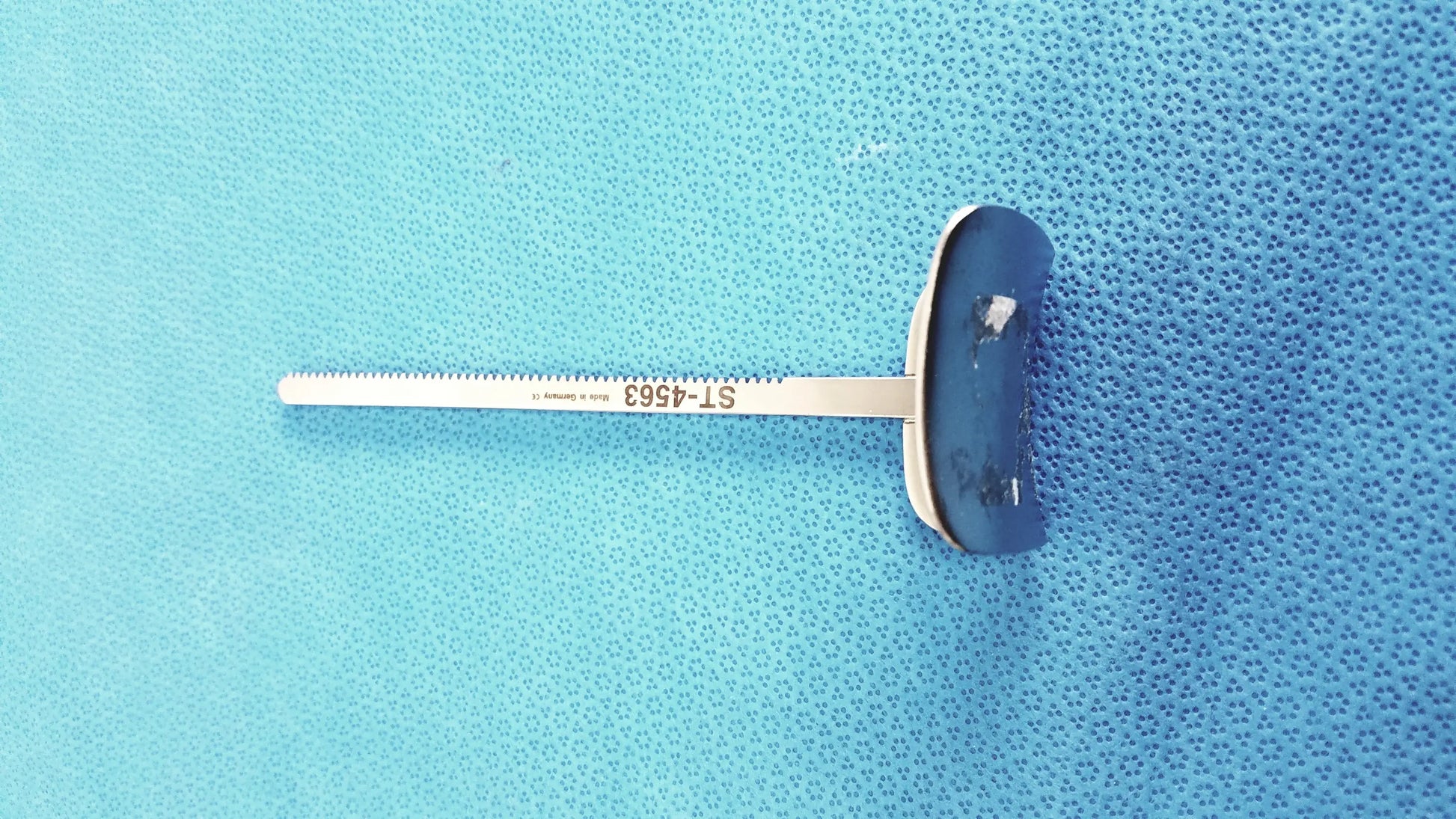 ST-4563 Surgical Retractor Blade