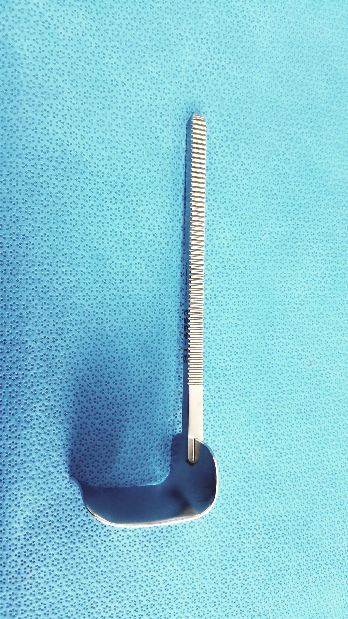 ST-4563 Surgical Retractor Blade