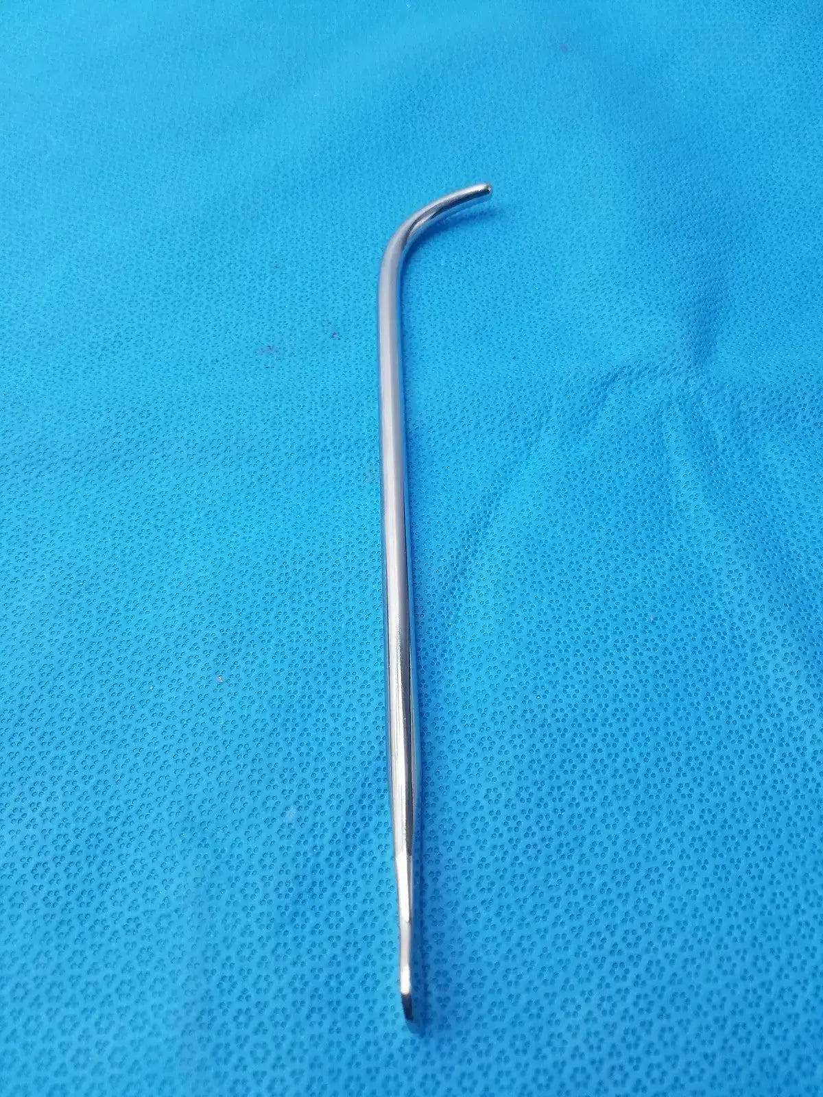 Stainless Steel Curved Surgical Instrument