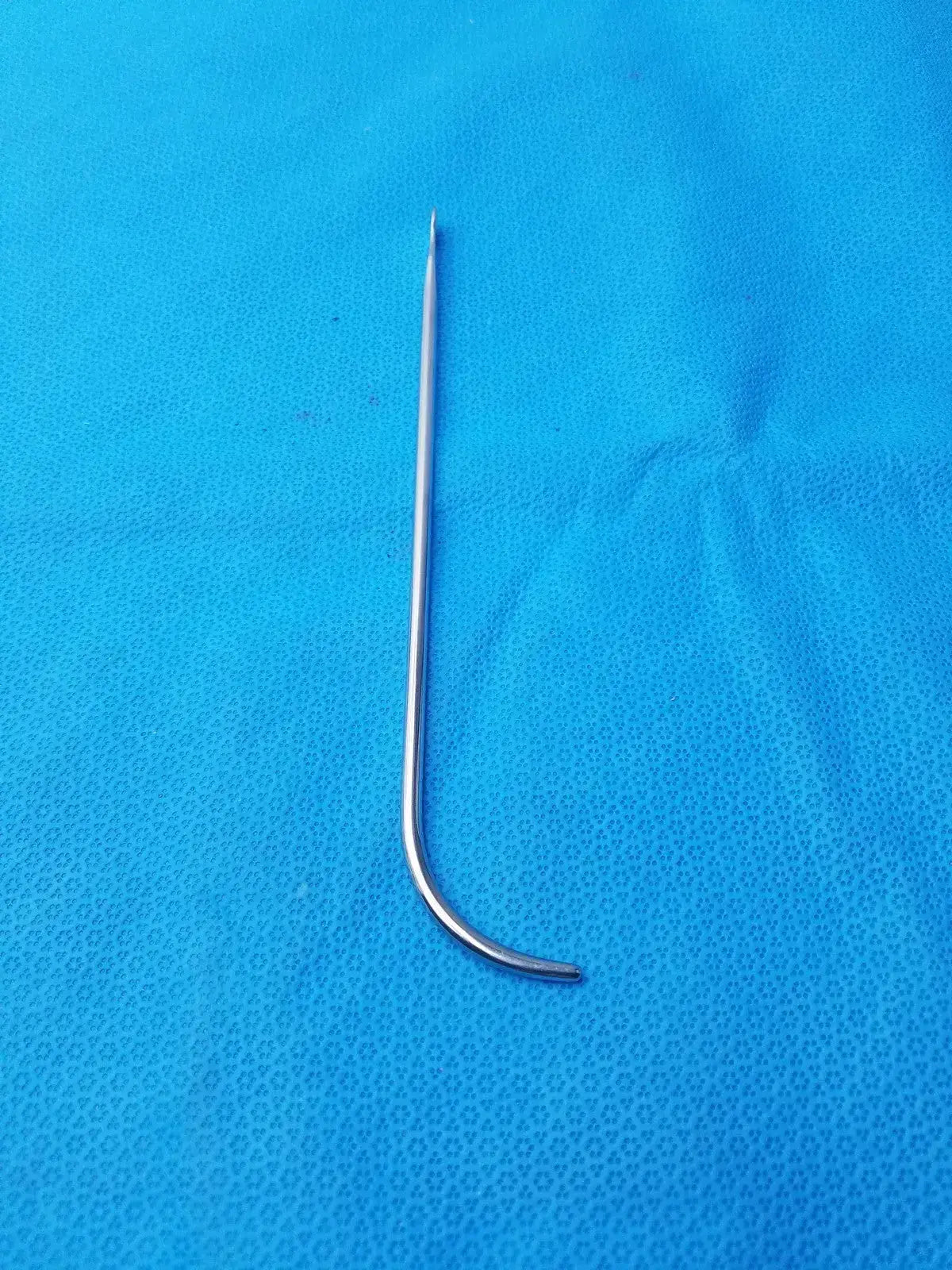 Stainless Steel Curved Surgical Instrument Size 18