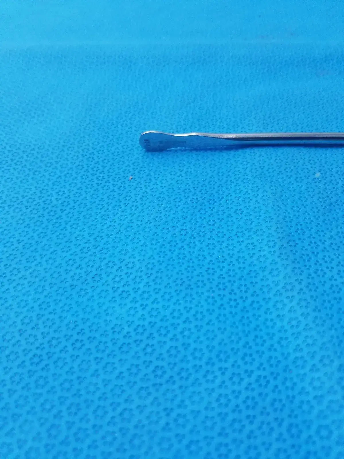 Stainless Steel Curved Surgical Instrument Size 18