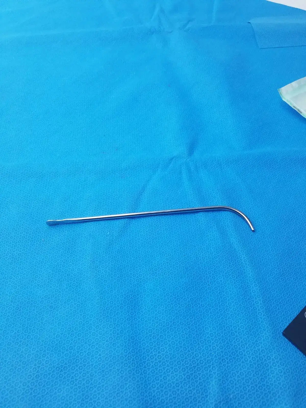 Stainless Steel Curved Surgical Instrument Size 18